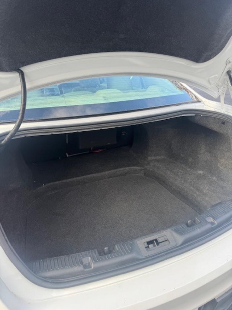 2015 Ford Taurus SE - Photo 11