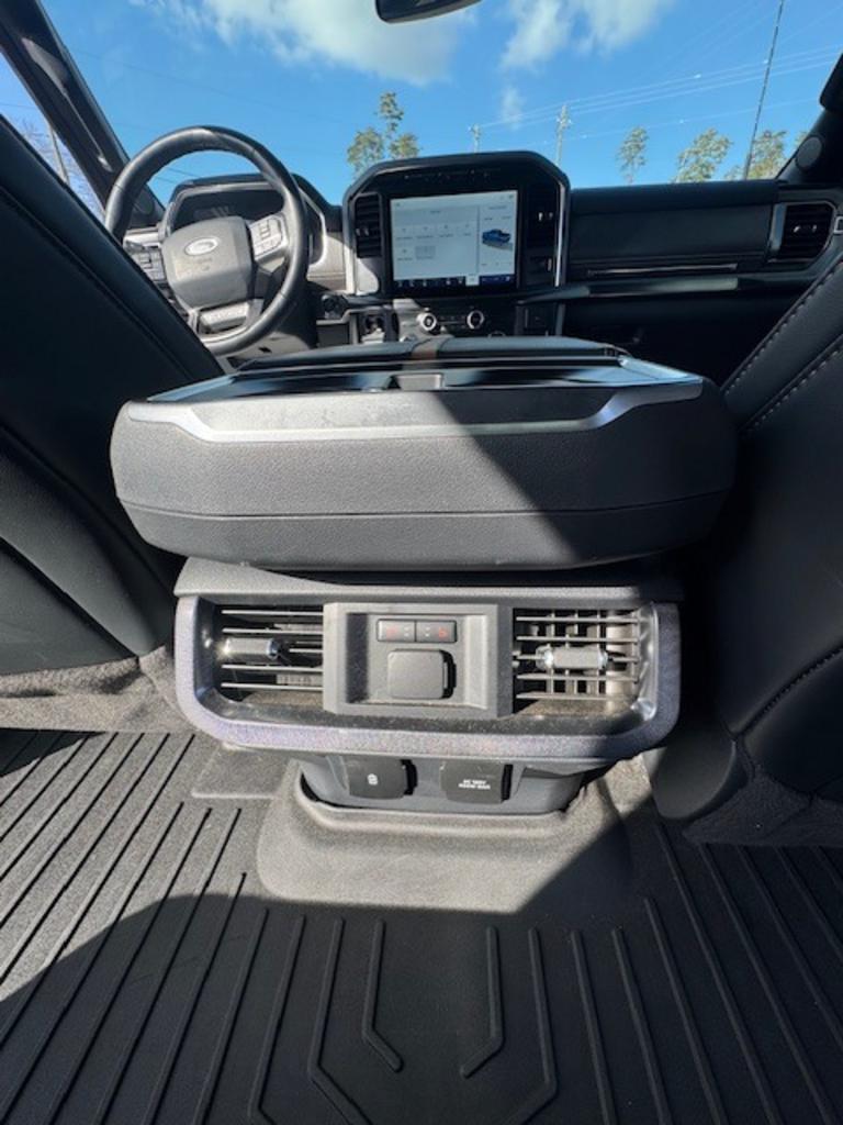 2022 Ford F-150 Platinum - Photo 14