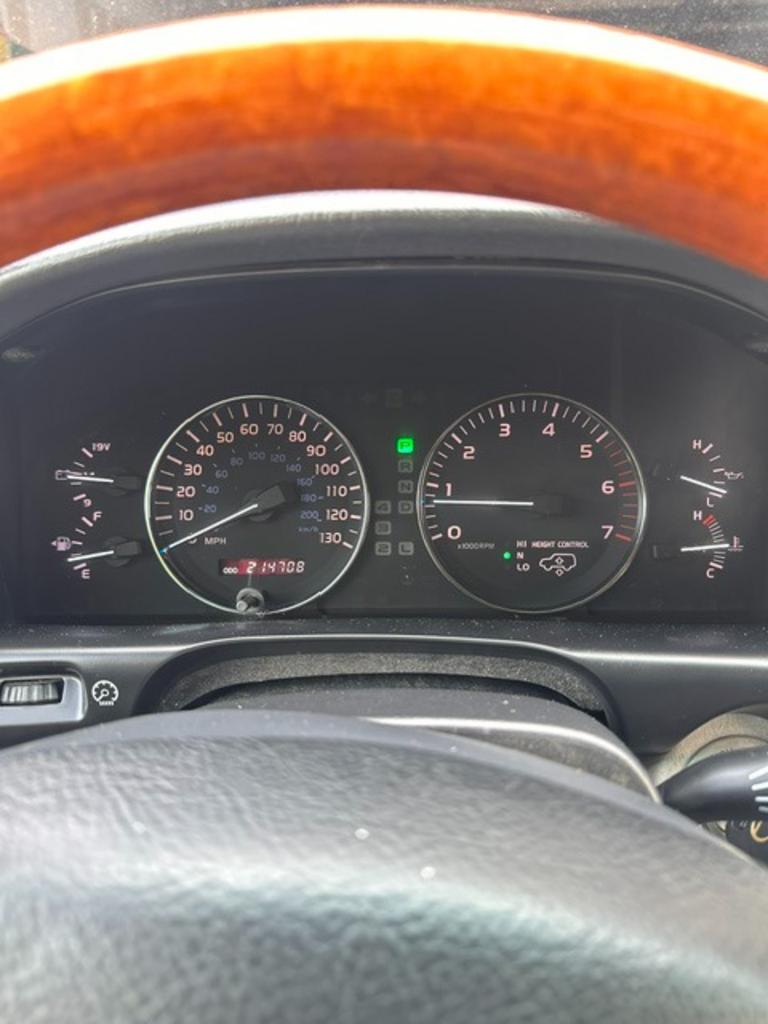 2004 Lexus LX 470 - Photo 19