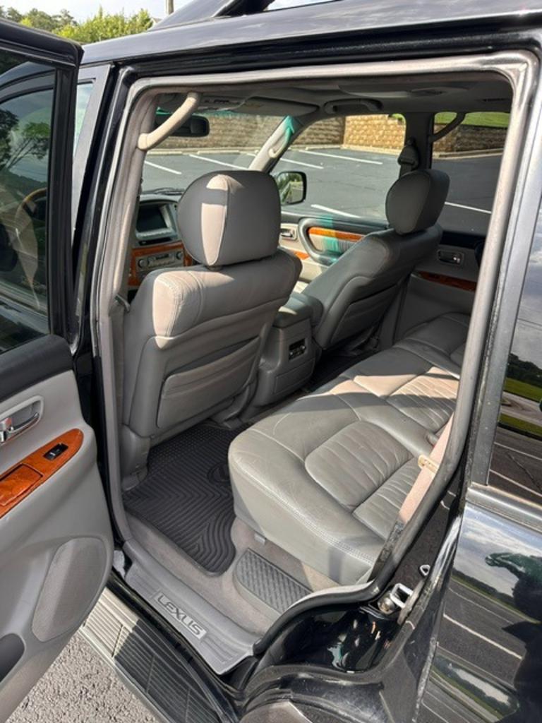 2004 Lexus LX 470 - Photo 10